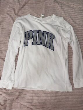 PINK Victoria's Secret White Long-Sleeve Tee with Blue-Outlined Logo